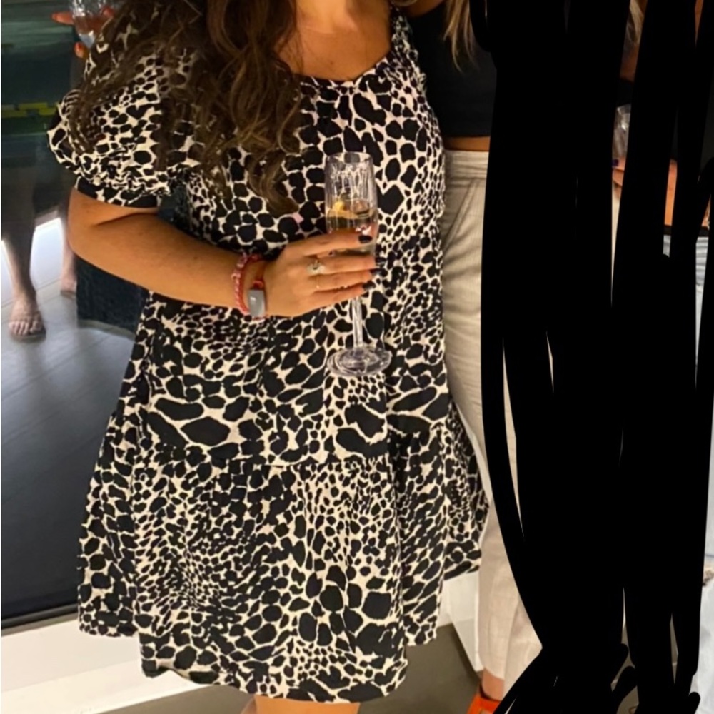 Who what where leopard print dress medium with balloons sleeve